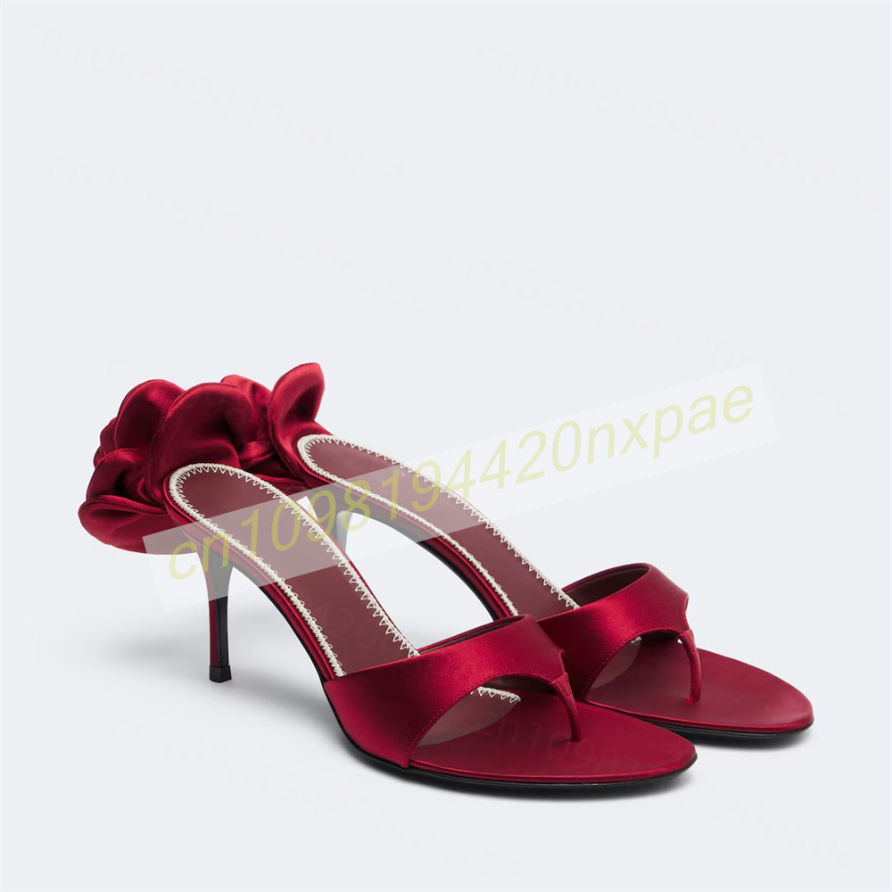 Women'S Formal Wear To A Wedding - 여성용 레드 새틴 끈 샌들 플라워