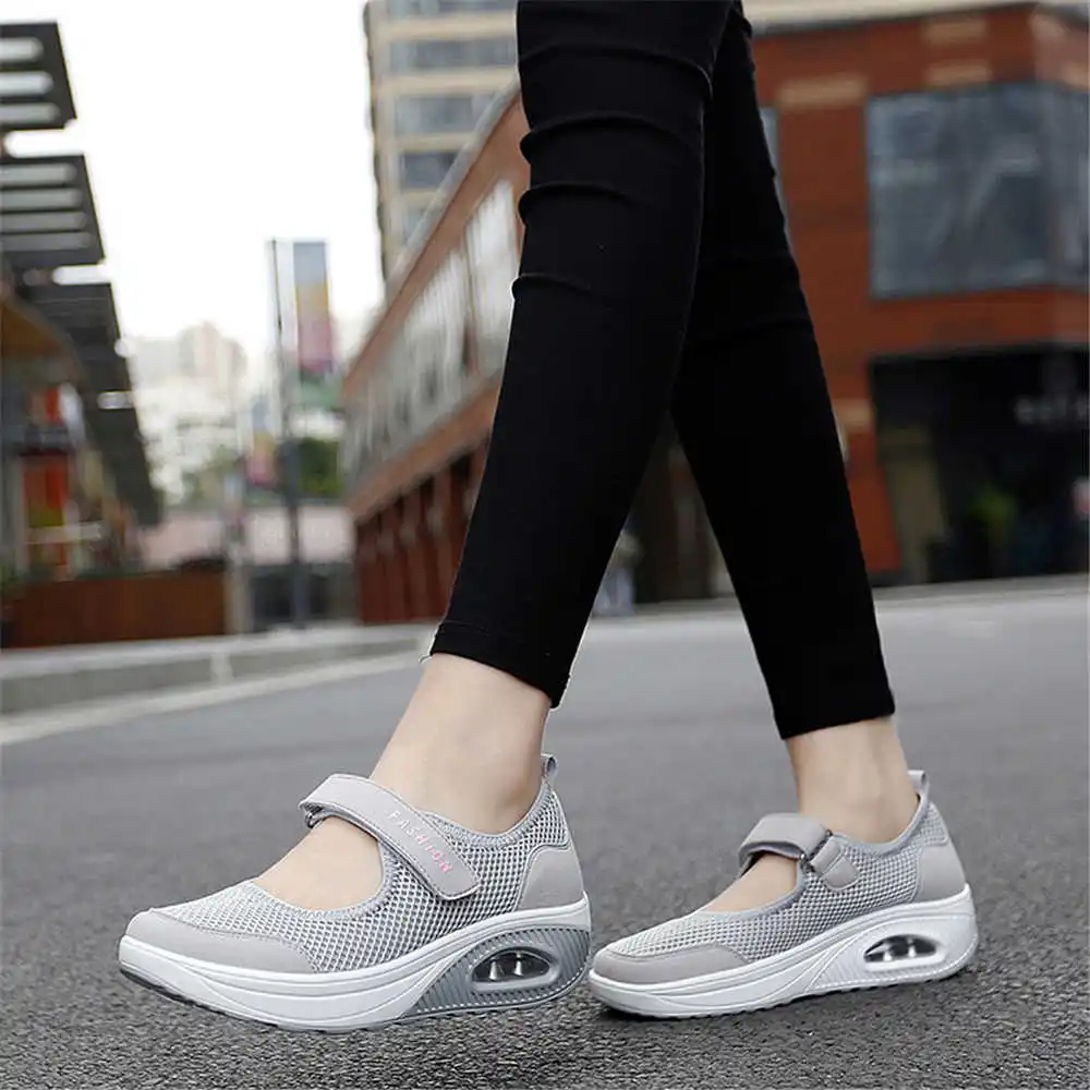 Women'S Formal Wear With Sneakers - Demi-season 남성용 컬러 스니커즈 워킹 스케이트