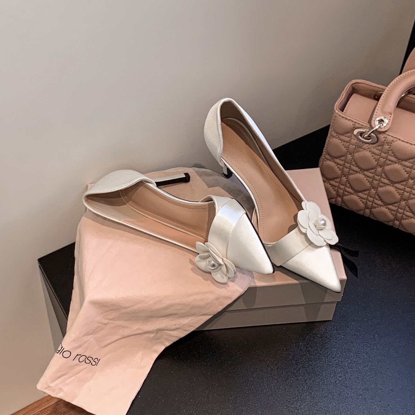 새틴 포인티드 스틸레토 펌프스 여성용 플로럴 펄 얇은  - Women Formal Wear Footwear 리뷰 및 가격