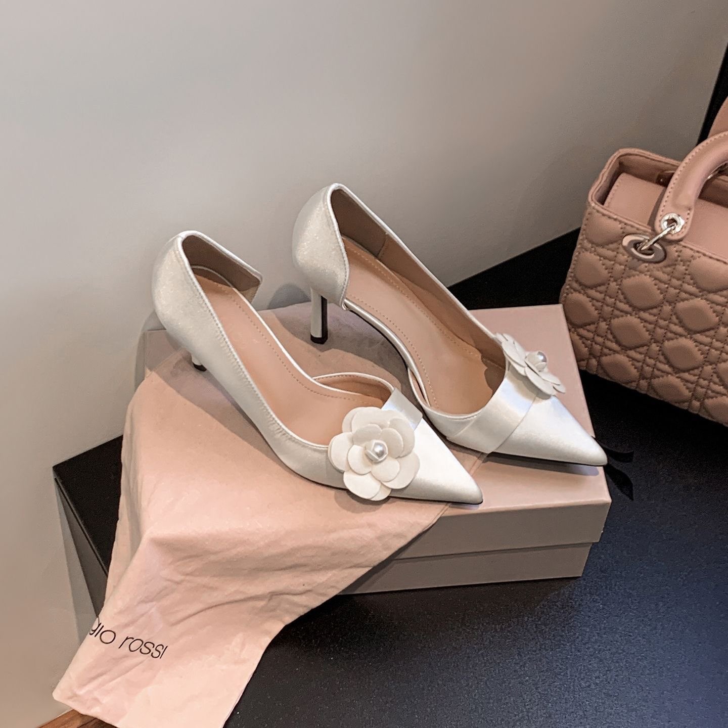 새틴 포인티드 스틸레토 펌프스 여성용 플로럴 펄 얇은  - Women Formal Wear Footwear 리뷰 및 가격